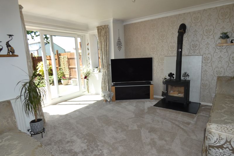 Lounge- click for photo gallery